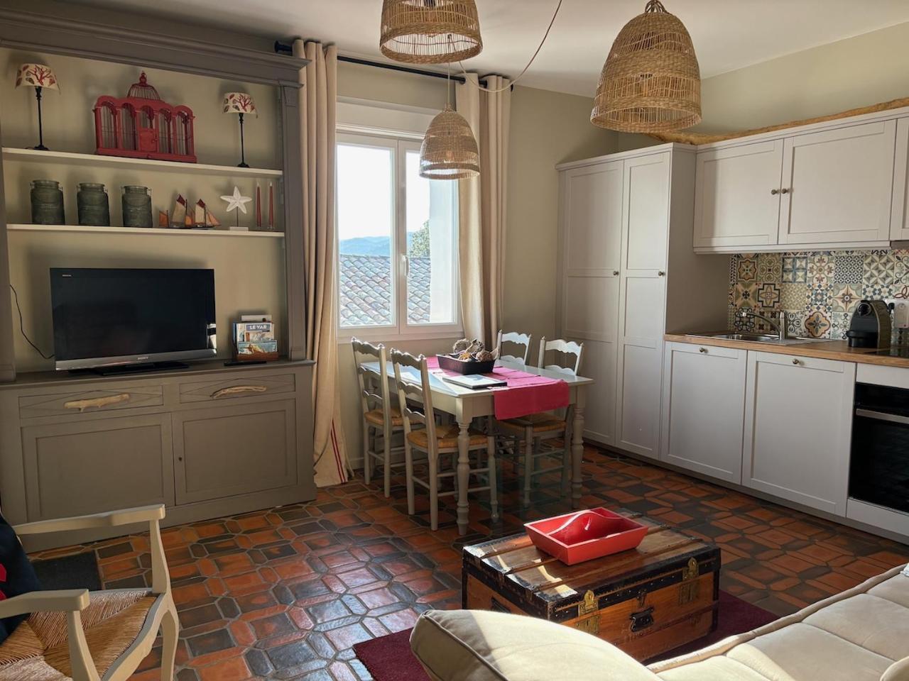 Bed and Breakfast Les Aurochs Grimaud Zewnętrze zdjęcie